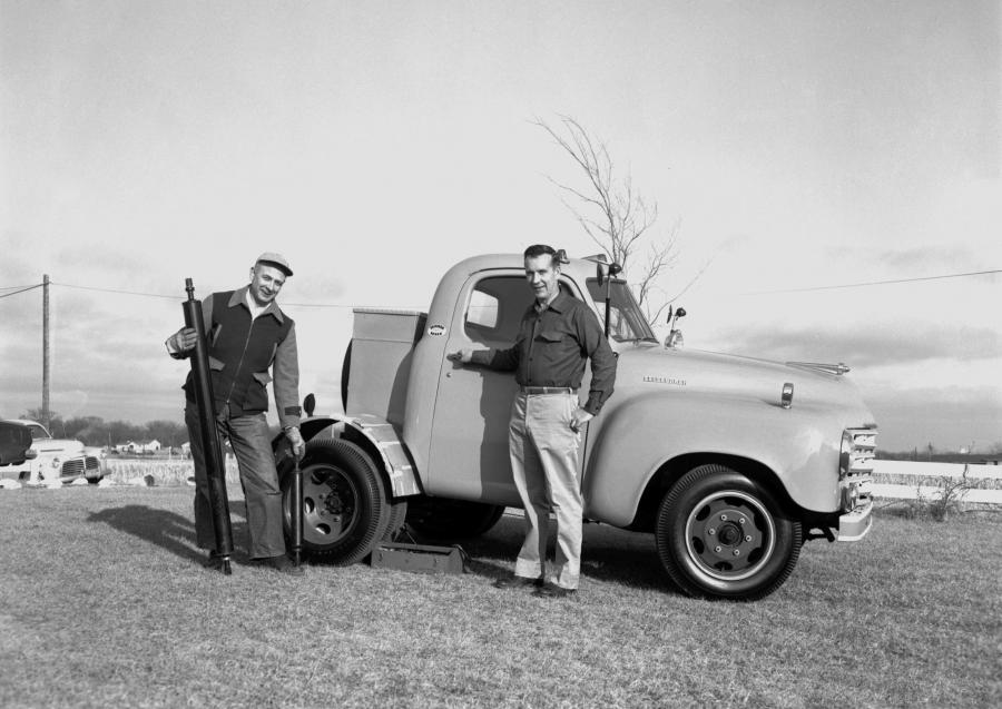  Studebaker Whattoff Toter Trailer 1953 года  (фото 2 из 2)